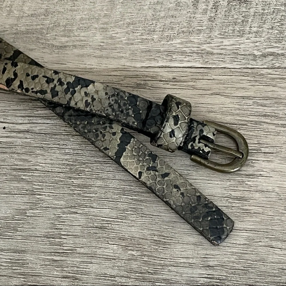 🌺 BDG Urban Outfitters Snake Print Skinny Brown Leather Belt Size M